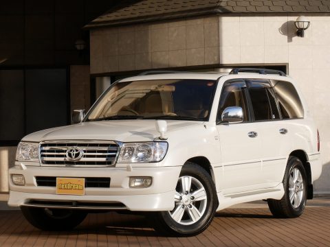 世界中で愛される本格SUV‘‘ランクル‘‘🚙